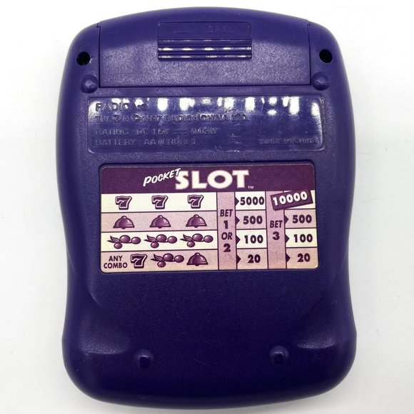 Vtg Radica Pocket Slots Handheld Battery Operated Electronic Gambling Fun Game - Picture 3 of 5